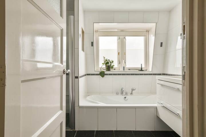 Photo 21 of Haardstedelaan 15-A