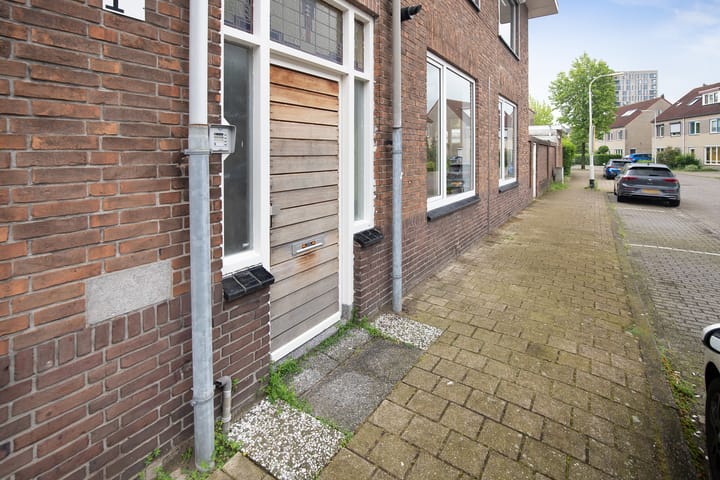 Foto 3 van Don Boscoplein 1-B