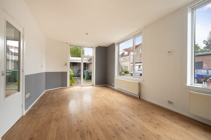 Foto 7 van Don Boscoplein 1-B