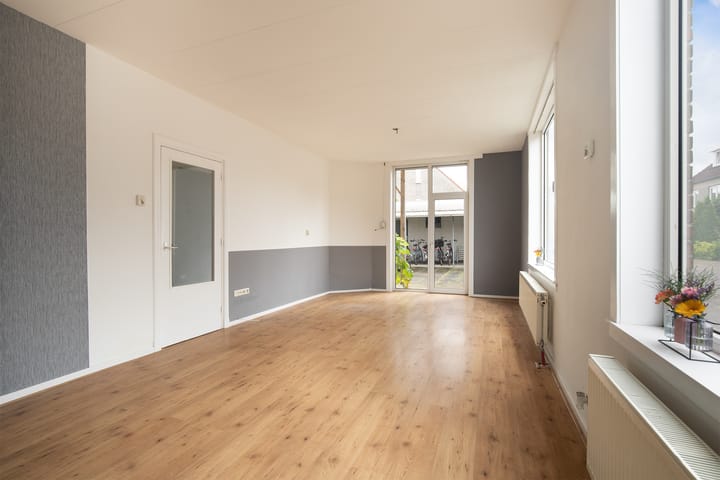 Foto 8 van Don Boscoplein 1-B