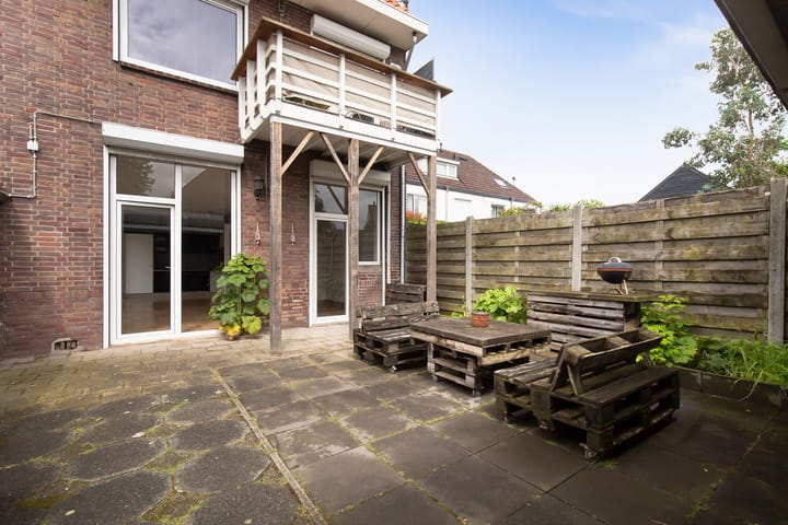 Foto 15 van Don Boscoplein 1-B