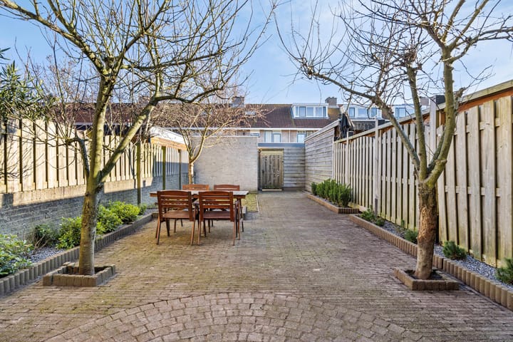 Photo 14 of Vera Bondamstraat 12