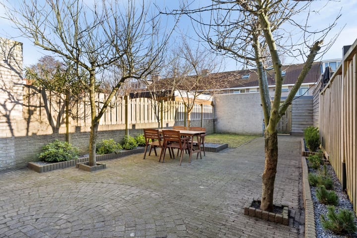 Photo 15 of Vera Bondamstraat 12