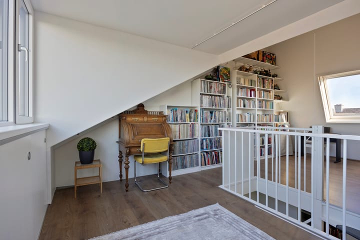 Photo 35 of Vera Bondamstraat 12