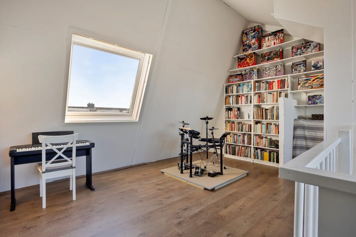 Photo 36 of Vera Bondamstraat 12