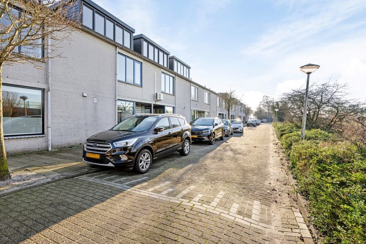 Photo 39 of Vera Bondamstraat 12