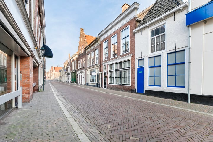 Bekijk foto 4 van St. Jacobstraat 15