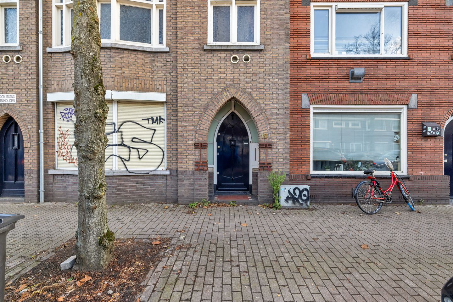 Photo 5 of Mecklenburgstraat 19