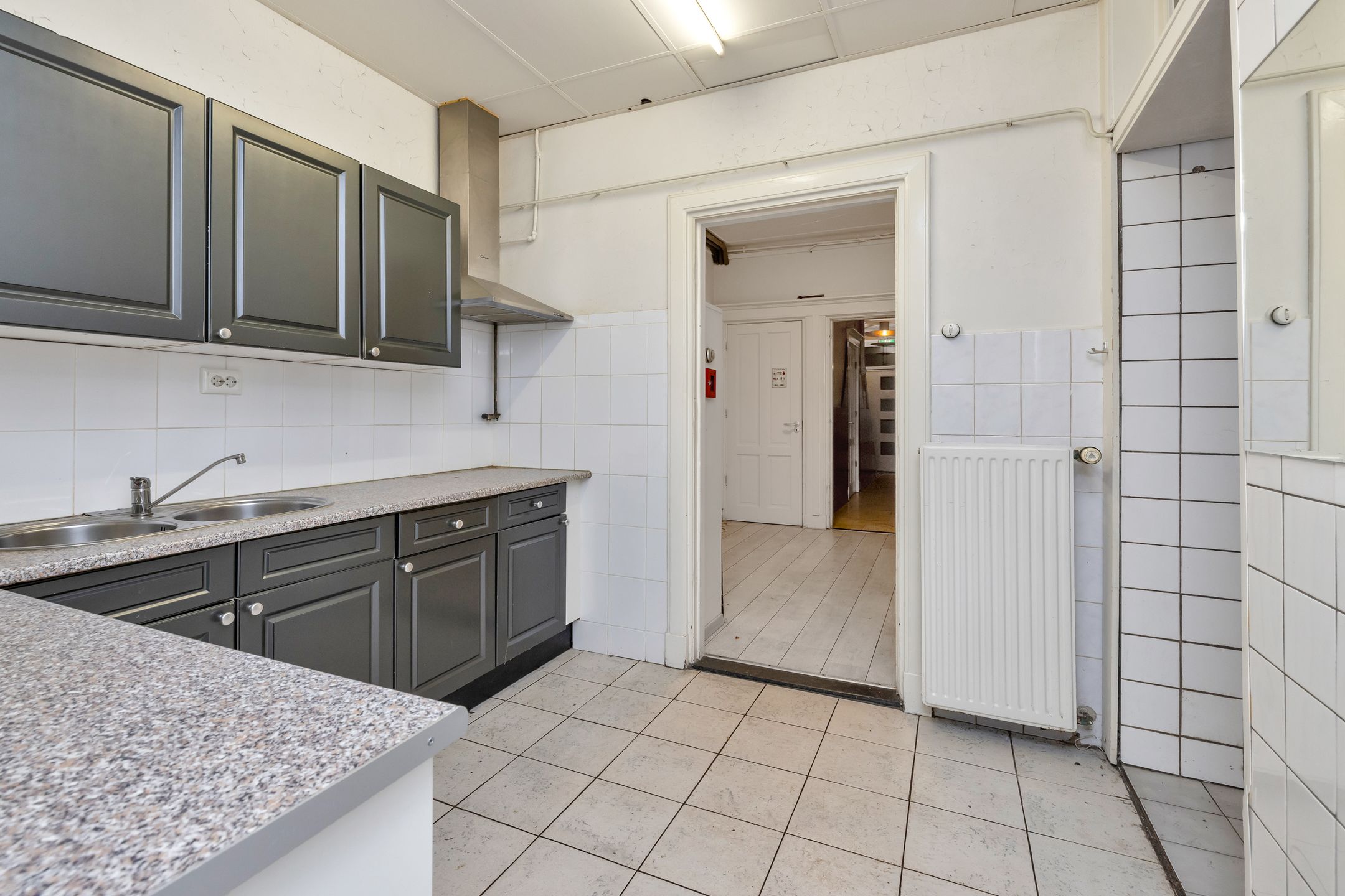 Photo 15 of Mecklenburgstraat 19