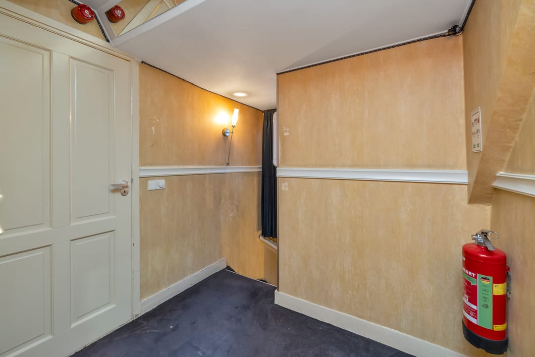 Photo 17 of Mecklenburgstraat 19