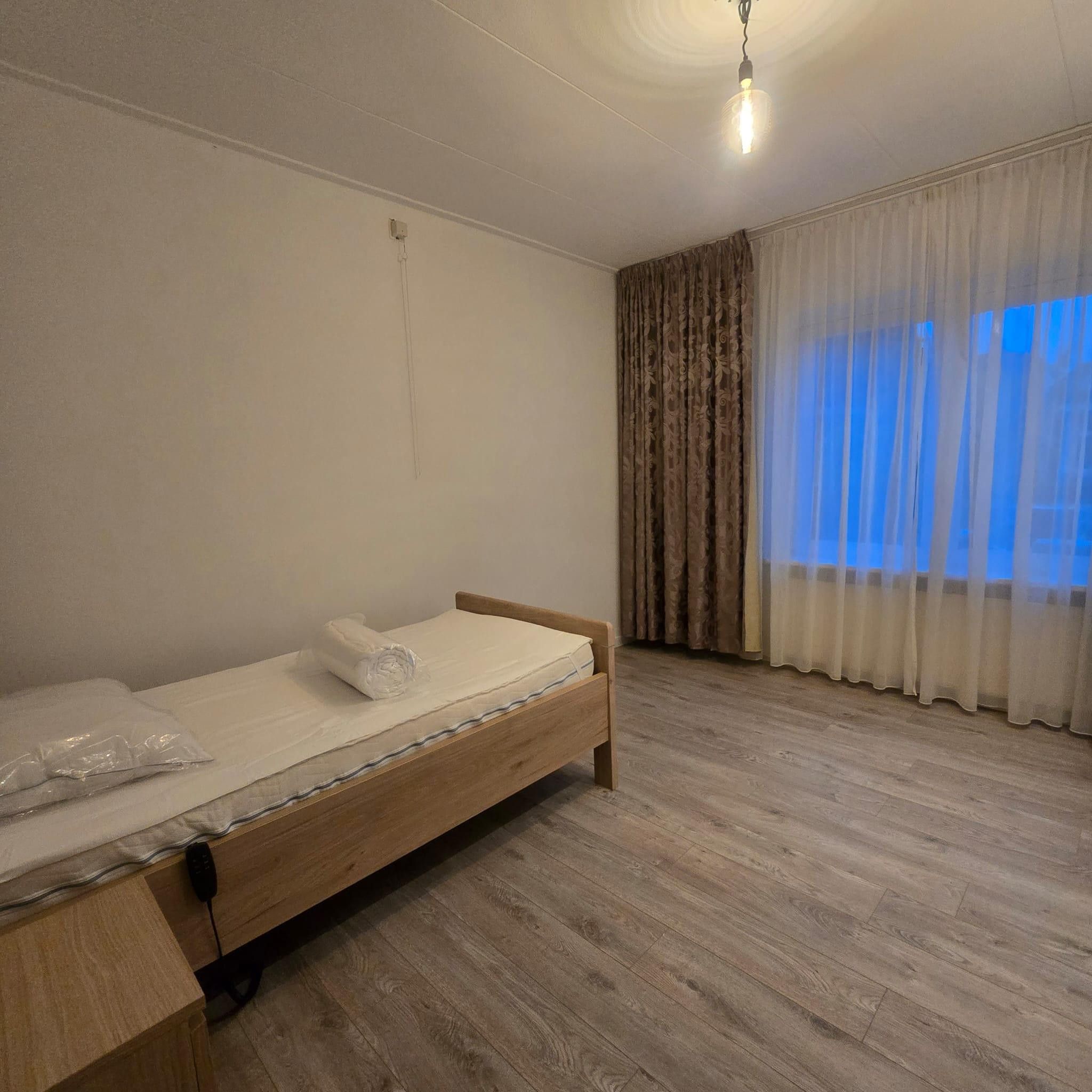 Photo 12 of Prins Hendrikstraat 1-B