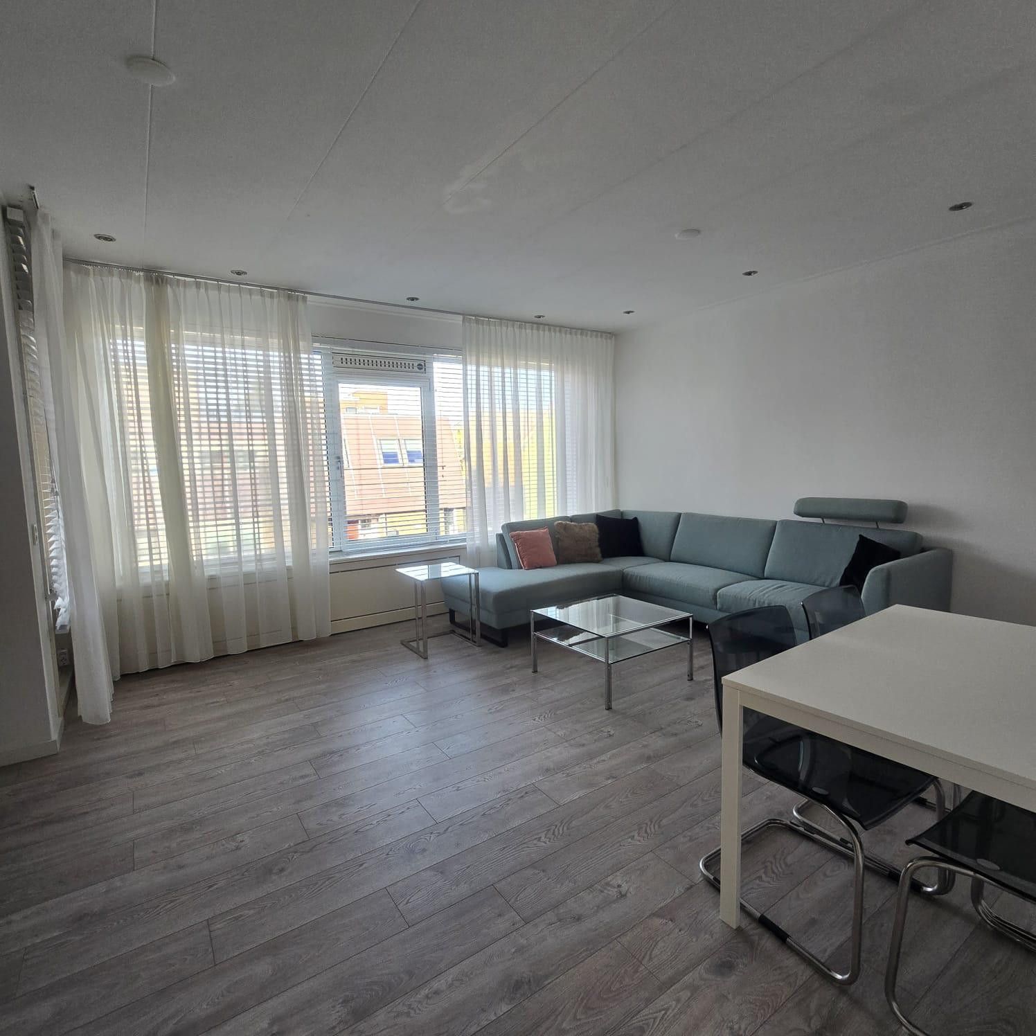 Photo 3 of Prins Hendrikstraat 1-B