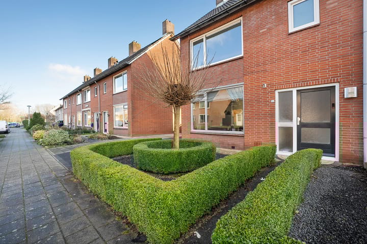 Photo 3 of Violenstraat 62