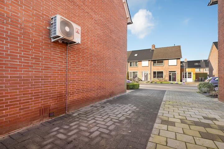 Photo 5 of Violenstraat 62