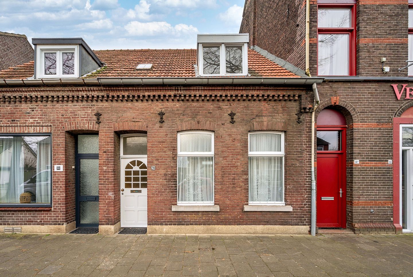 Foto 1 van Baarlosestraat 20