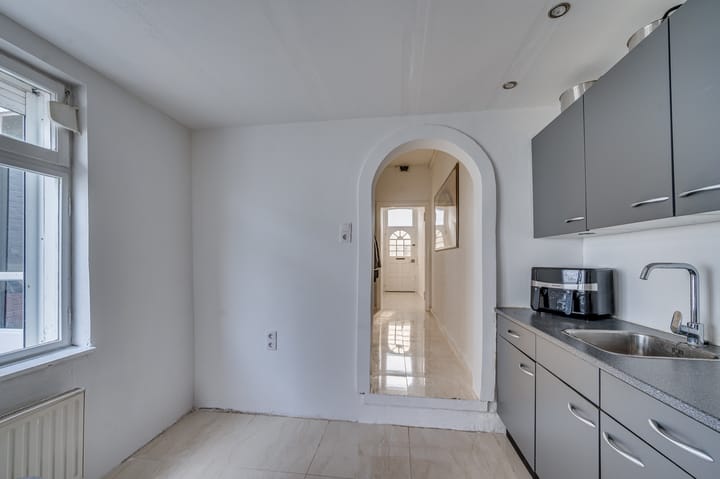 Foto 10 van Baarlosestraat 20