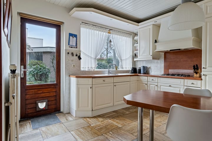 Foto 10 van Debussylaan 40