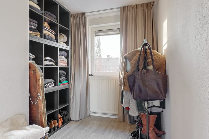 Photo 14 of Van Limburg Stirumstraat 20