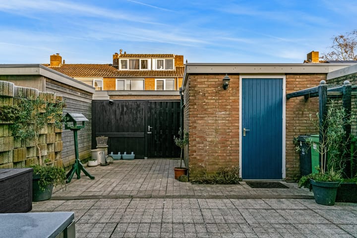 Photo 17 of Van Limburg Stirumstraat 20