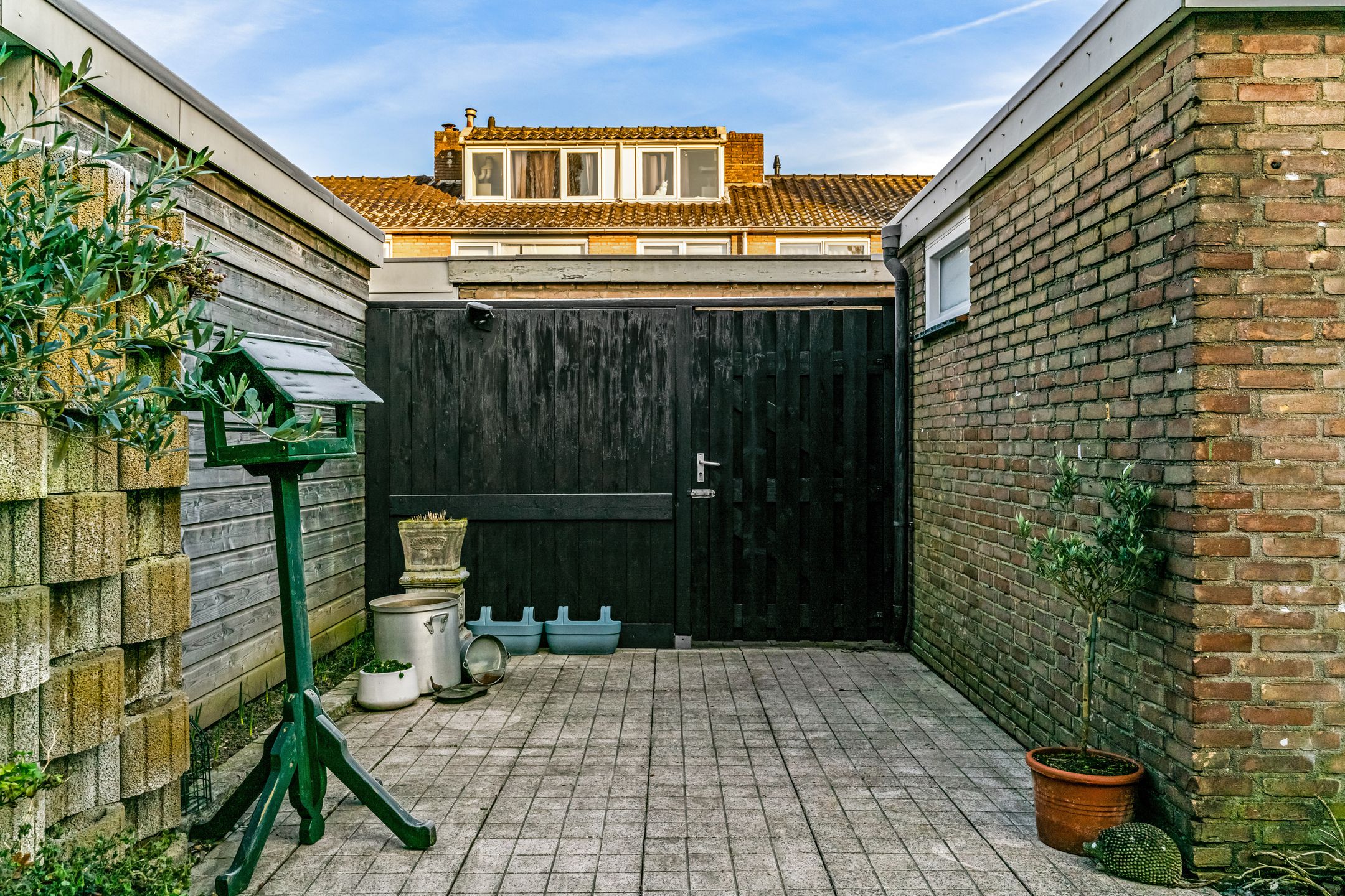 Foto 18 van Van Limburg Stirumstraat 20