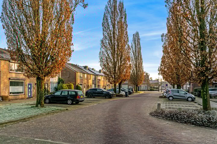 Photo 20 of Van Limburg Stirumstraat 20