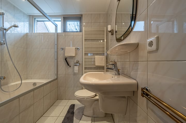 Photo 20 of Lokkenstraat 10