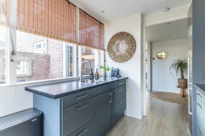 Foto 11 van Strick van Linschotenstraat 3