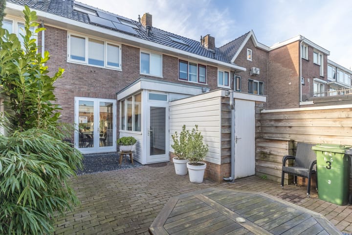 Foto 15 van Strick van Linschotenstraat 3