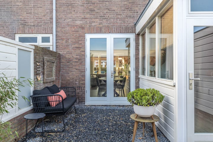 Foto 16 van Strick van Linschotenstraat 3