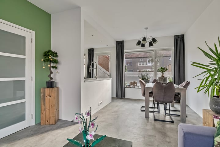 Foto 14 van Margrietweg 6