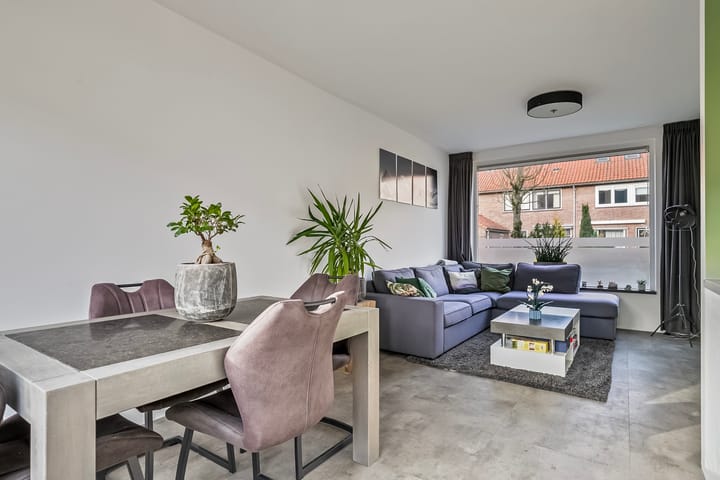 Foto 15 van Margrietweg 6