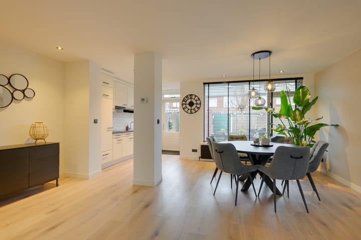 Foto 3 van Agnes van Wendelnessestraat 3