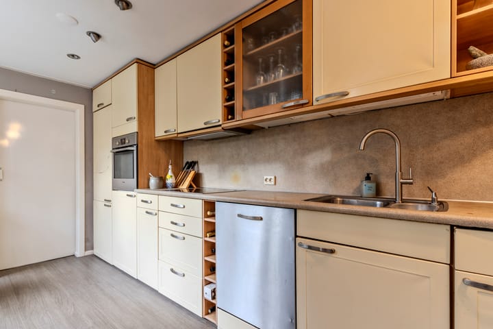 Foto 11 van Corfstraat 10