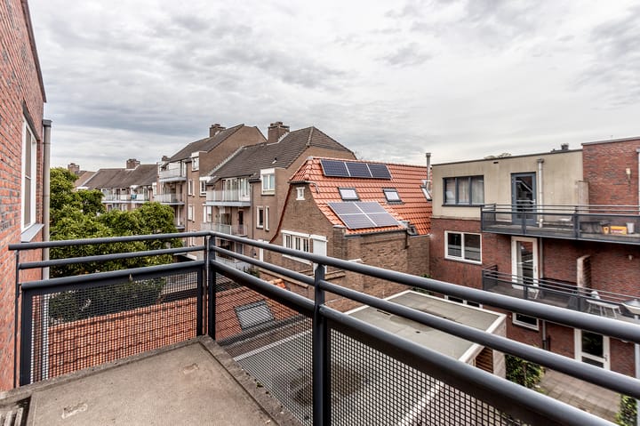 Foto 14 van De Gouden Leeuw 20-B