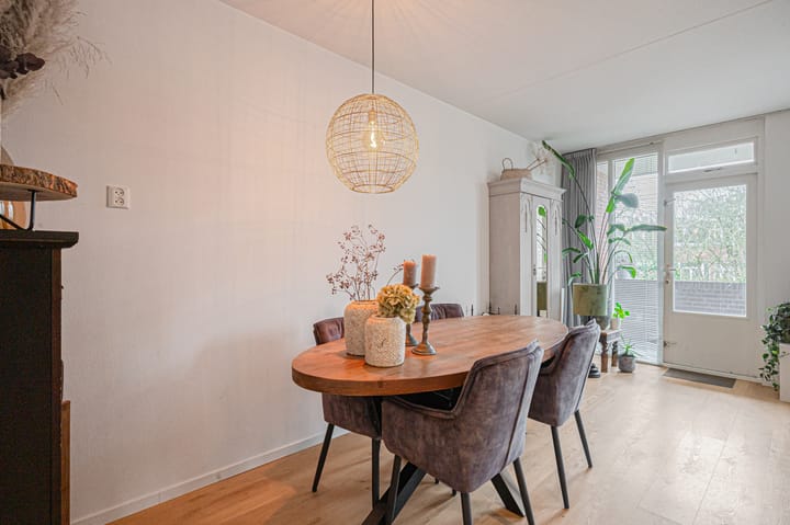 Foto 9 van Petrus Campersingel 31-10