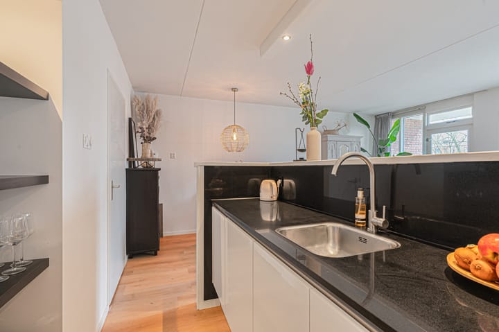 Foto 20 van Petrus Campersingel 31-10