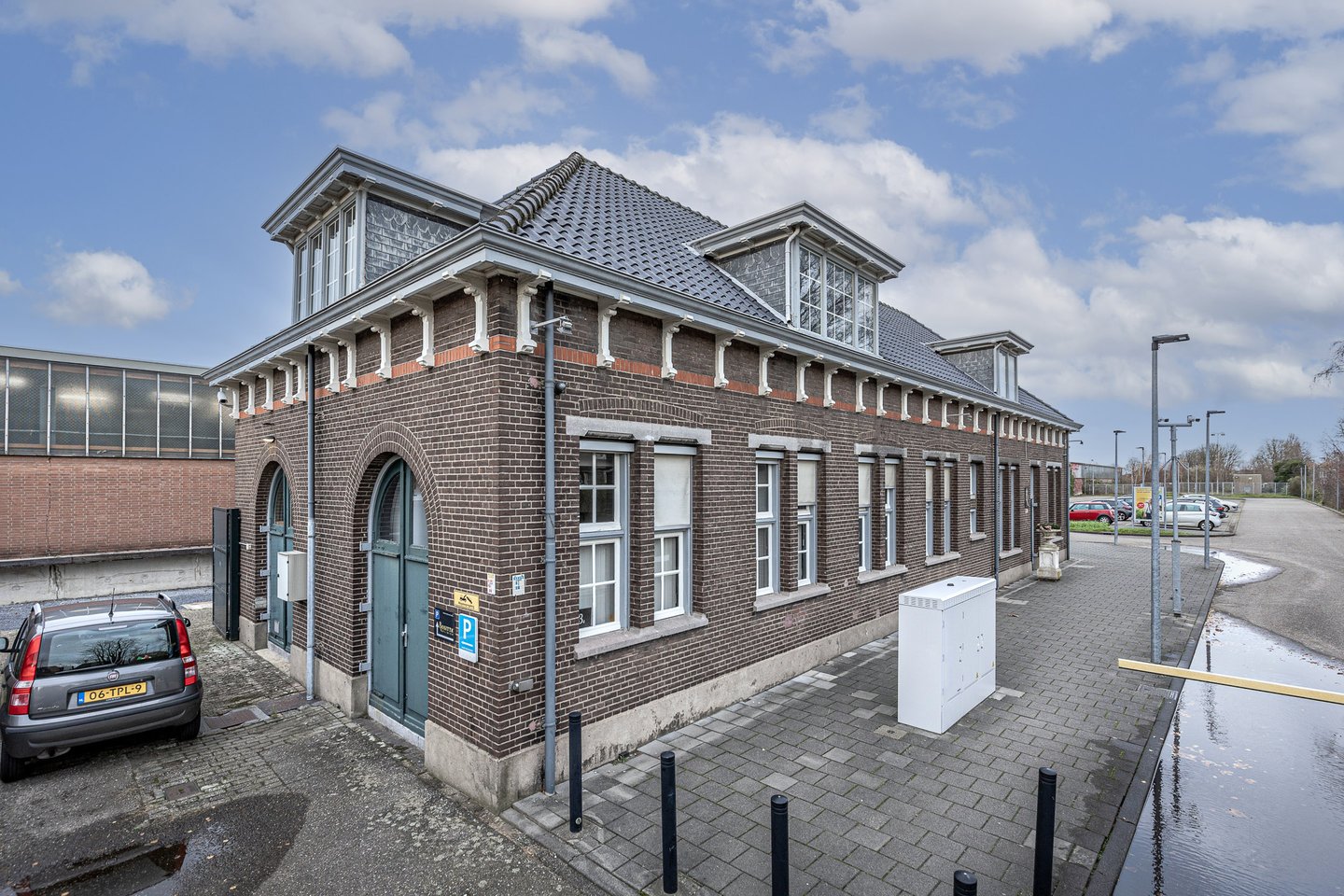 View photo 3 of Stationsplein 3-d