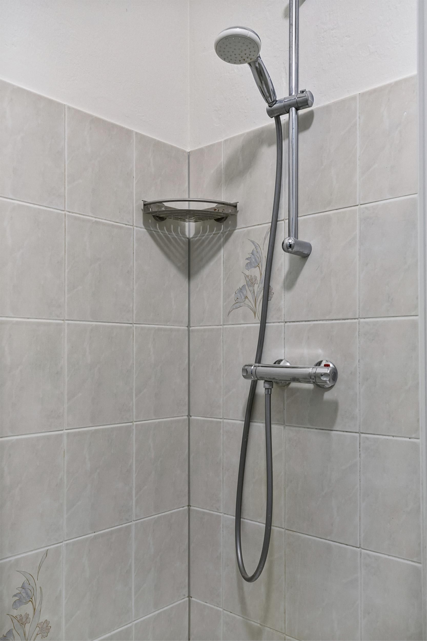 Foto 18 van Eemnesserweg 7-A2