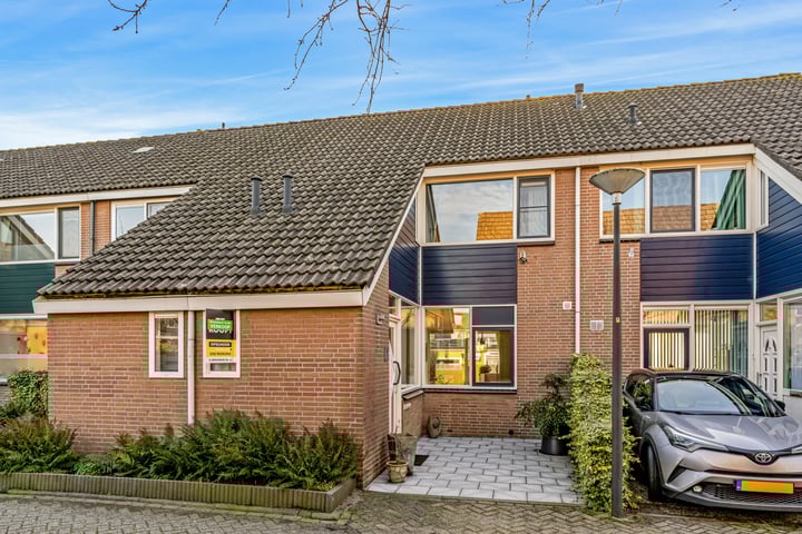 Bekijk foto 1 van Van 't Hoffdreef 20
