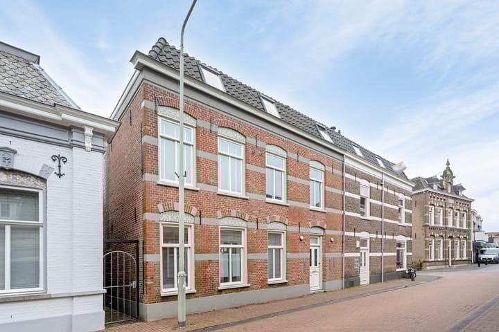 Foto 11 van Clarissenstraat 12-A