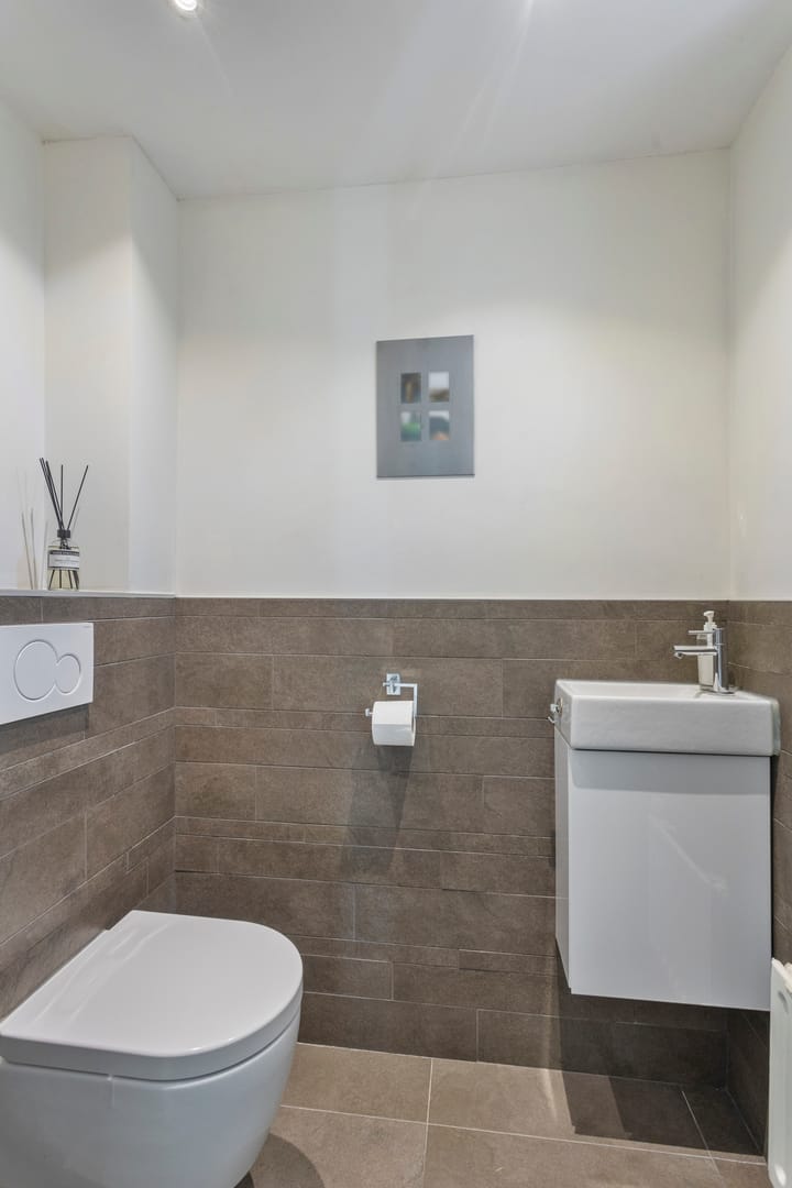 Photo 15 of Roos Vlasmanstraat 1