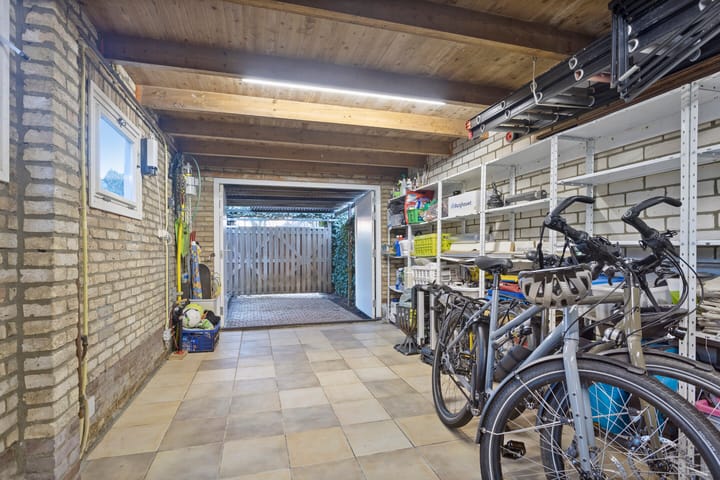 Photo 34 of Roos Vlasmanstraat 1