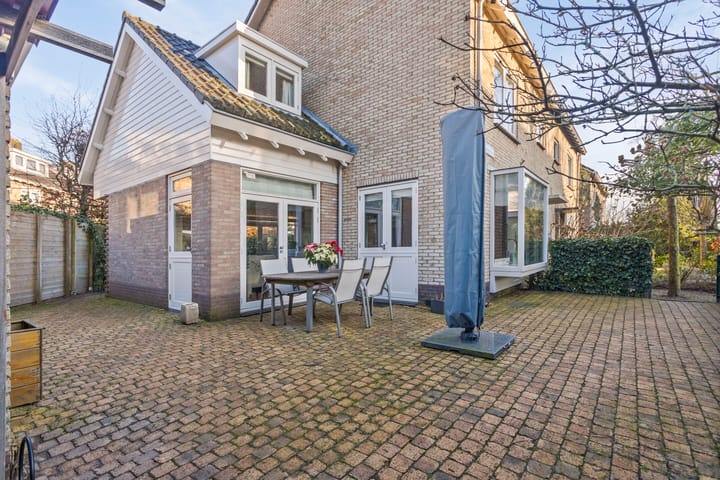 Photo 35 of Roos Vlasmanstraat 1