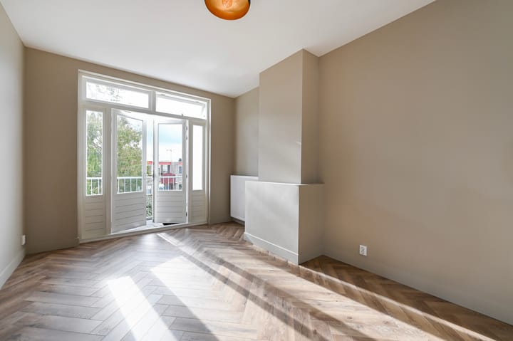 Foto 9 van van Alphenstraat 53