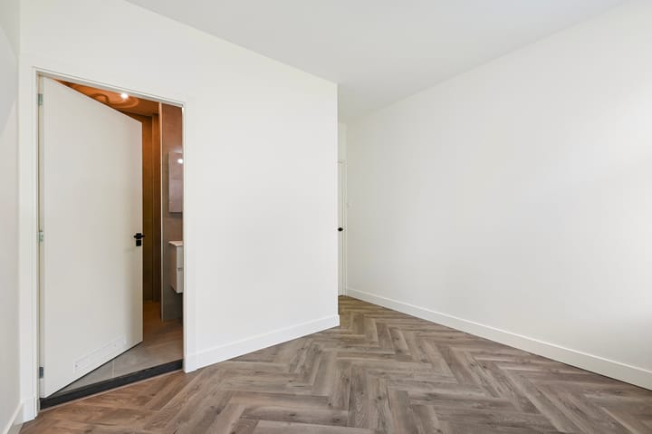 Foto 24 van van Alphenstraat 53