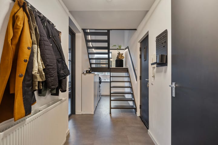 Foto 2 van Middelharnisstraat 211