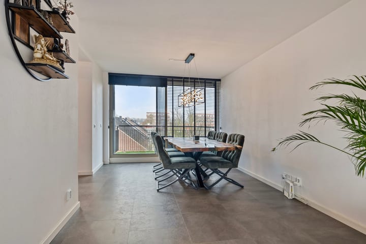 Foto 7 van Middelharnisstraat 211