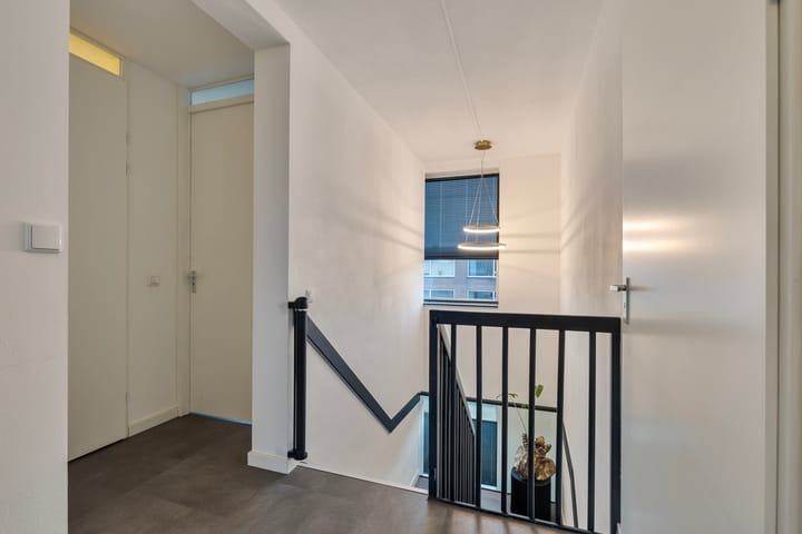 Foto 18 van Middelharnisstraat 211