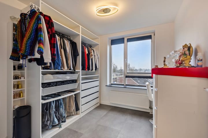 Foto 25 van Middelharnisstraat 211