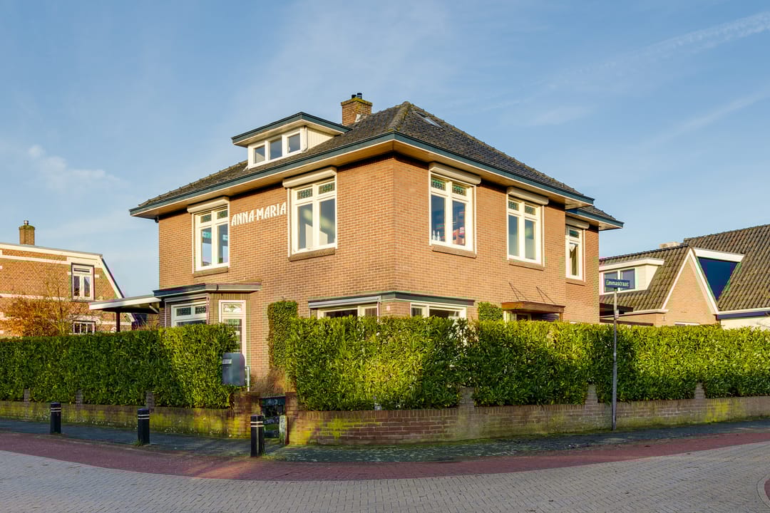 Koopwoningen - huizen te koop in [Funda]